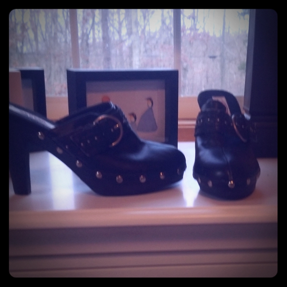 shoes clogs